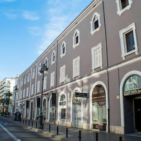 Quart Youth Hostel & Apartments-3